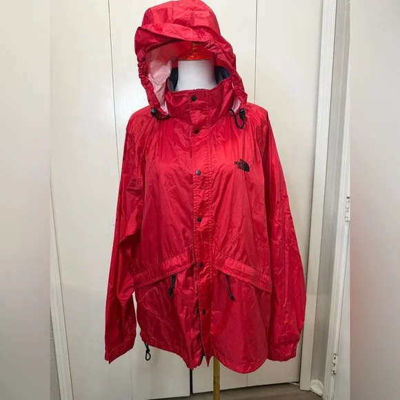 The North Face Men’s  Vibrant Red Ski Jacket Waterproof - Picture 4 of 13